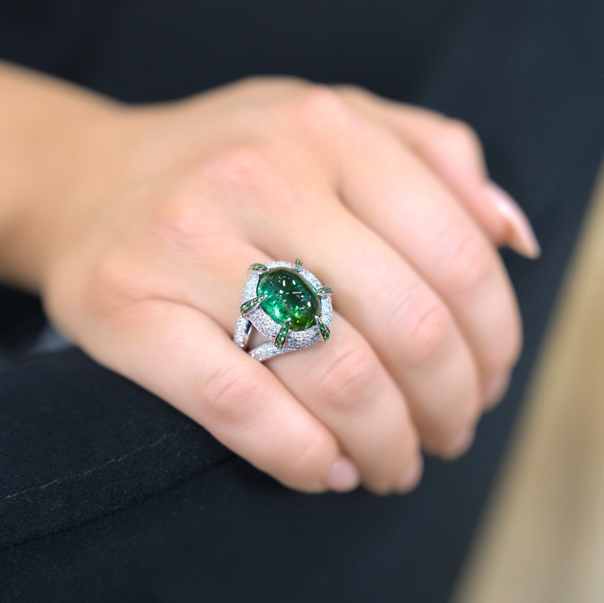 JULEVE 18KT CABOCHON GREEN TOURMALINE RING 6,6.5,7