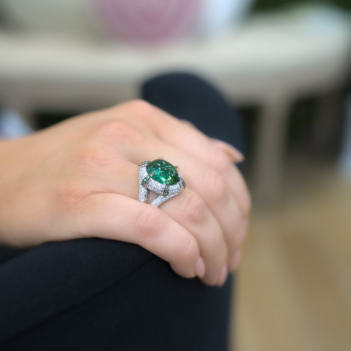 JULEVE 18KT CABOCHON GREEN TOURMALINE RING 6,6.5,7