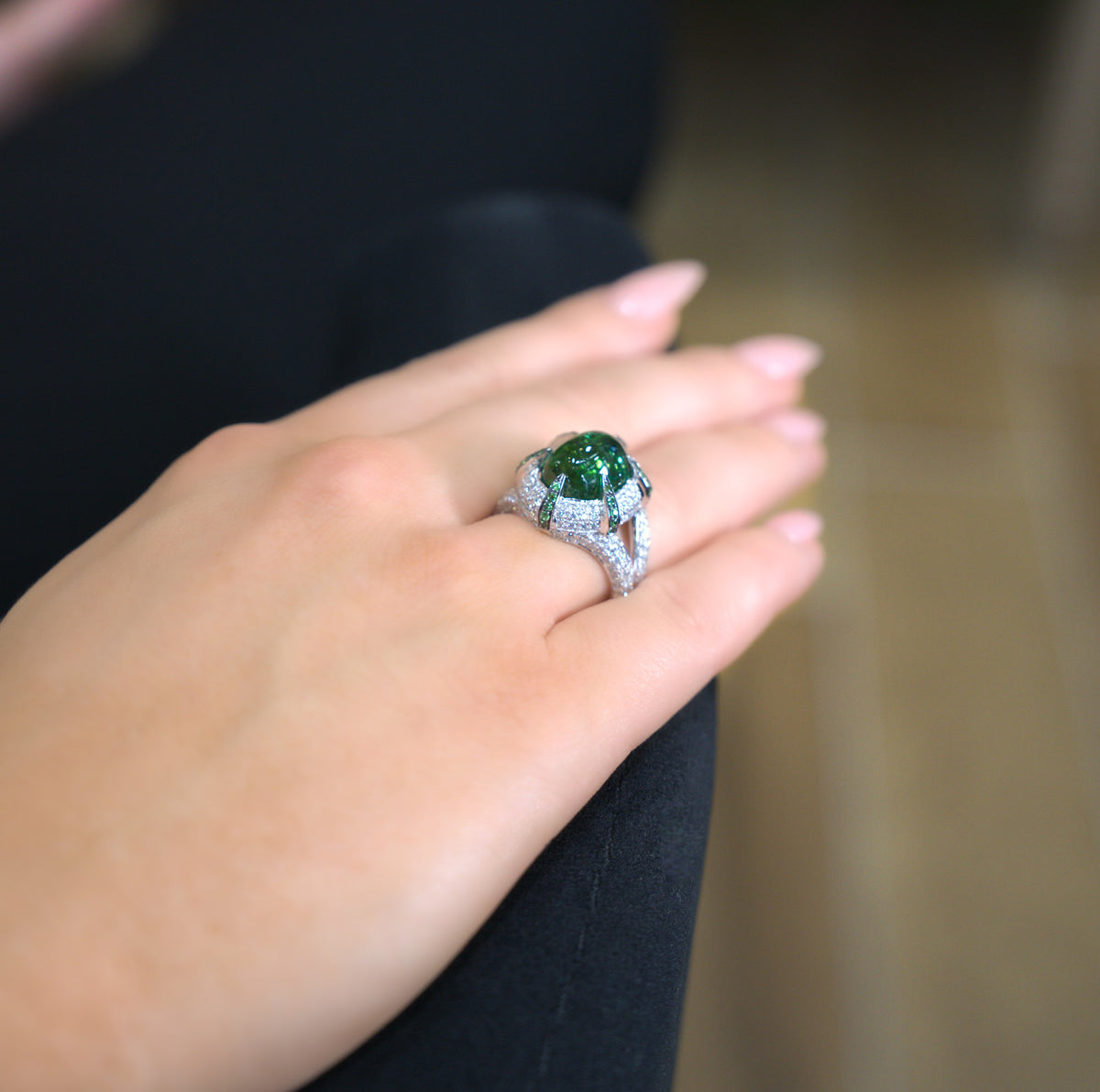 JULEVE 18KT CABOCHON GREEN TOURMALINE RING 6,6.5,7