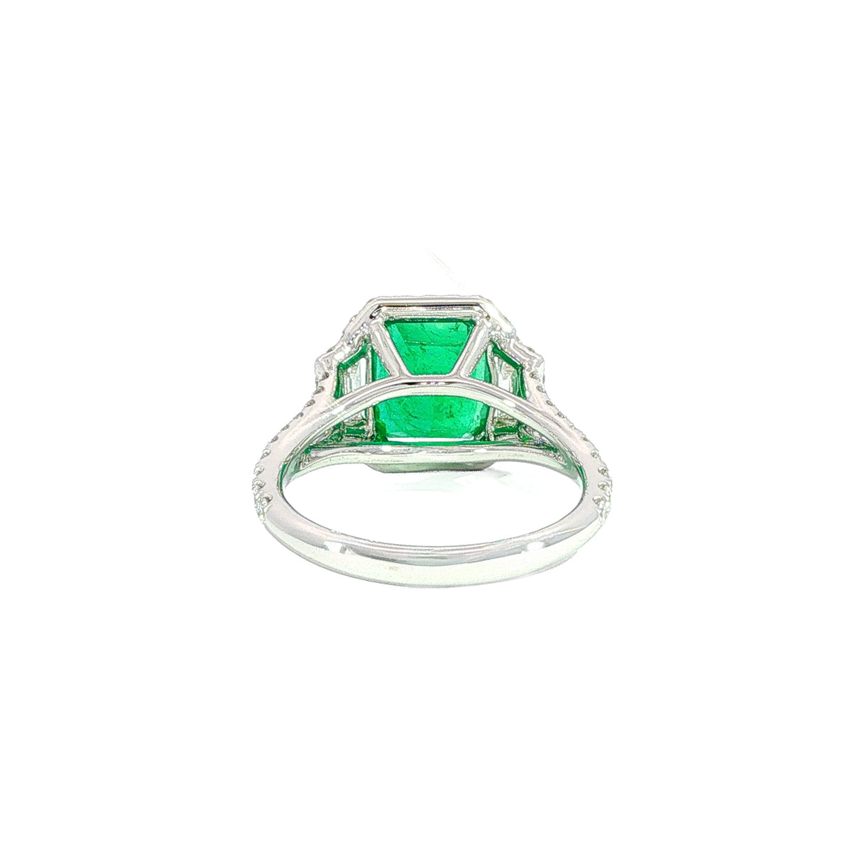 18kt White Gold 2.60 ct Colombian Muzo Green Emerald & 0.96 ctw Diamond Ring