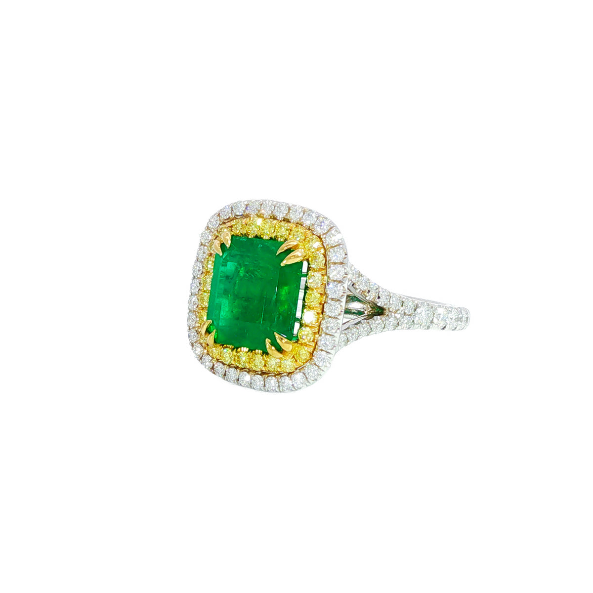 18kt White & Yellow Gold 2.95 ct Colombian Muzo Green Emerald & 0.90 ctw Diamond Ring