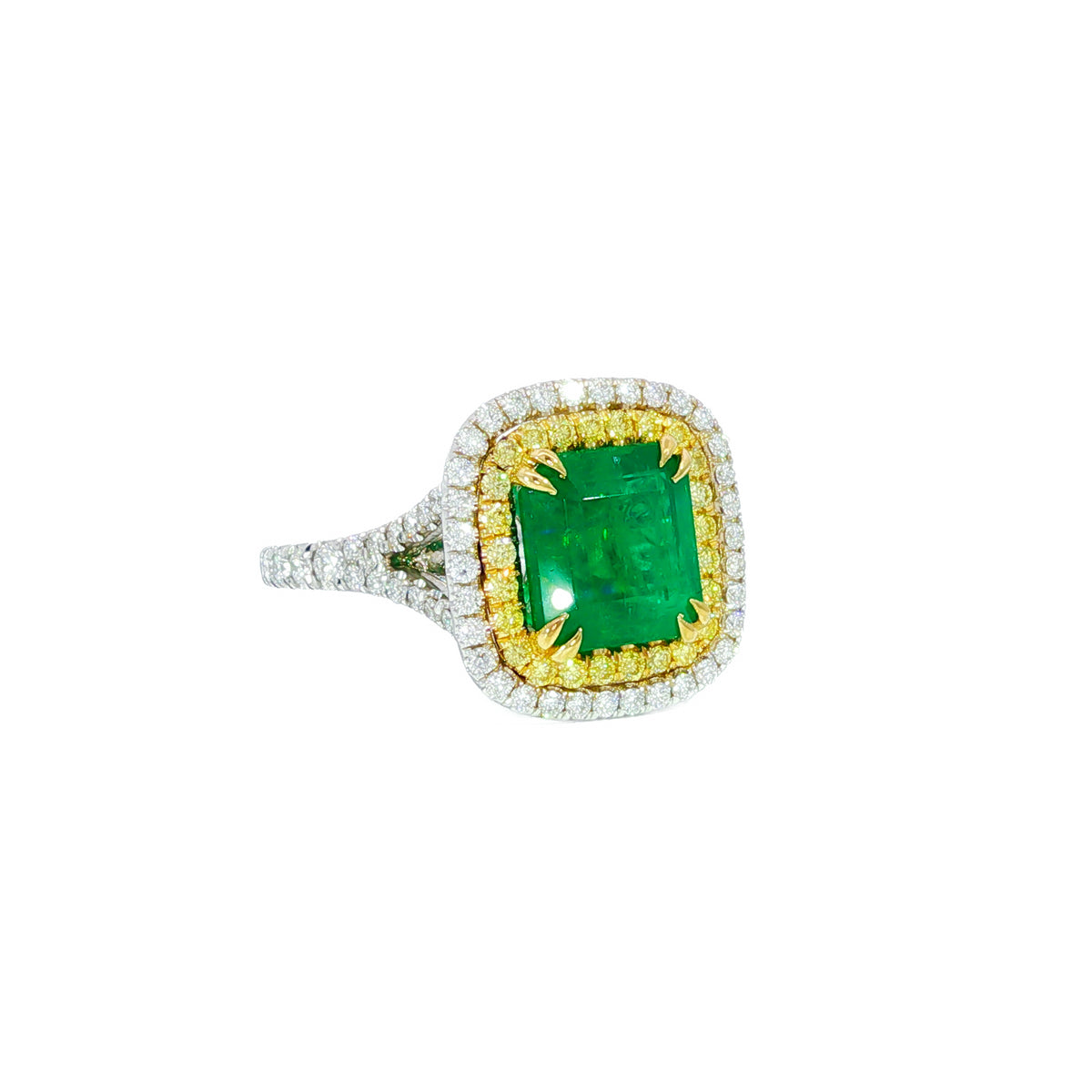 18kt White & Yellow Gold 2.95 ct Colombian Muzo Green Emerald & 0.90 ctw Diamond Ring