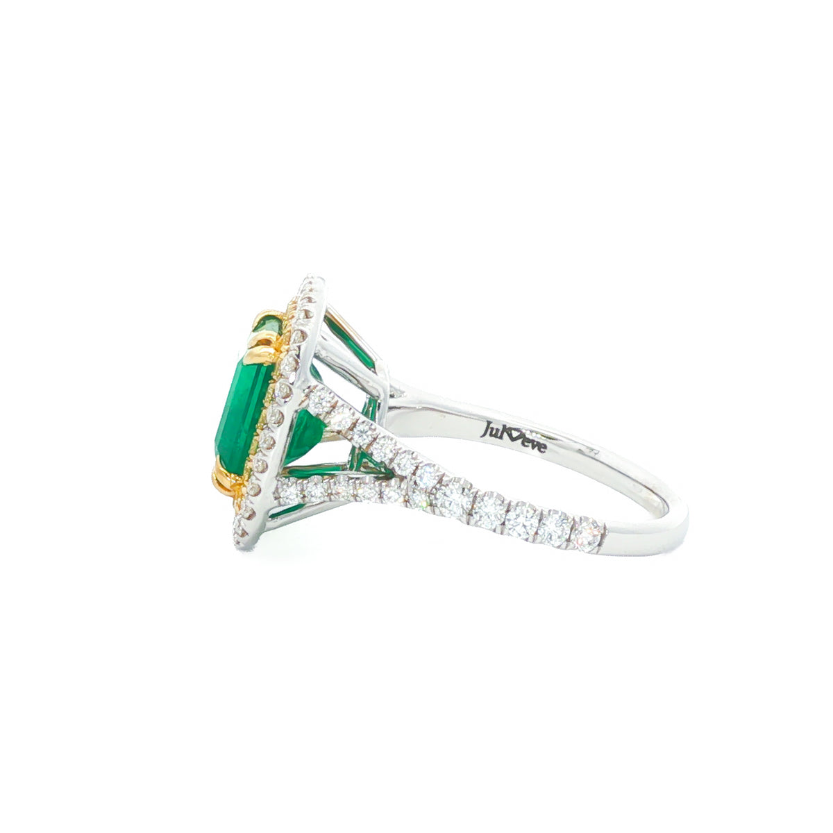 18kt White & Yellow Gold 2.95 ct Colombian Muzo Green Emerald & 0.90 ctw Diamond Ring