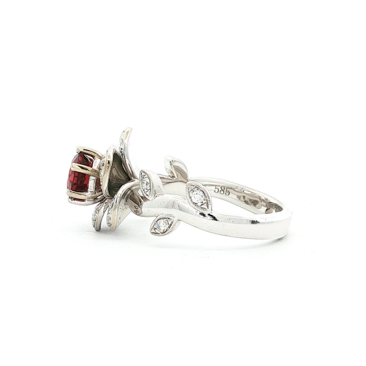 14kt White Gold .98 ct Round Garnet & .28 ctw Diamond Flower Ring 4,4.5,5,5.5,6,6.5,7,7.5,8,8.5,9