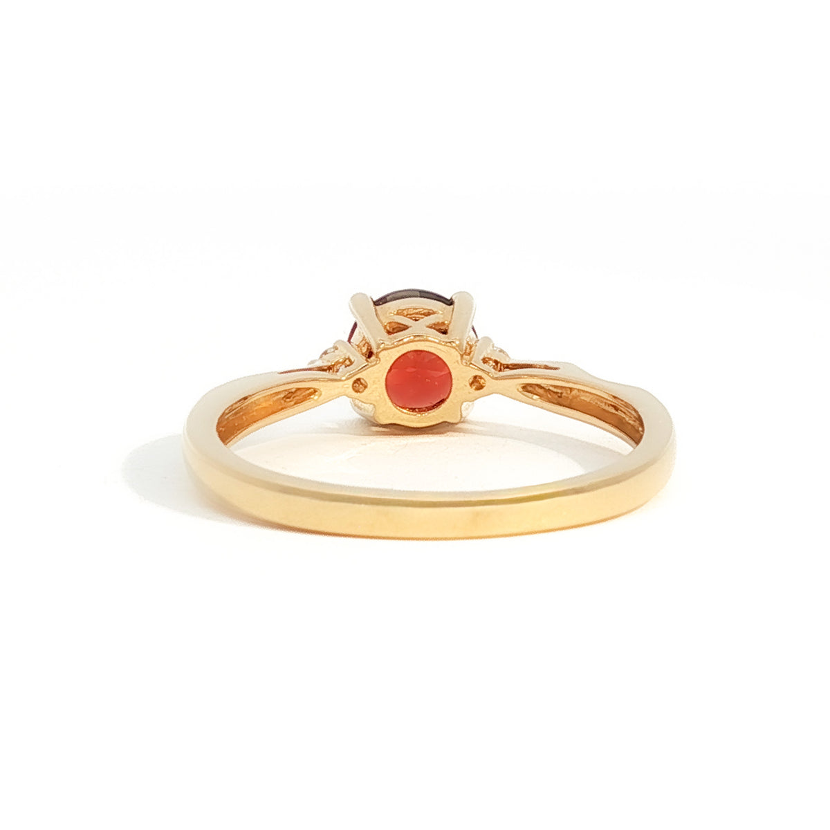 14kt Yellow Gold .85 Round Checkerboard Garnet with .03ctw Diamond Accent Twist Ring 4,4.5,5,5.5,6,6.5,7,7.5,8,8.5,9