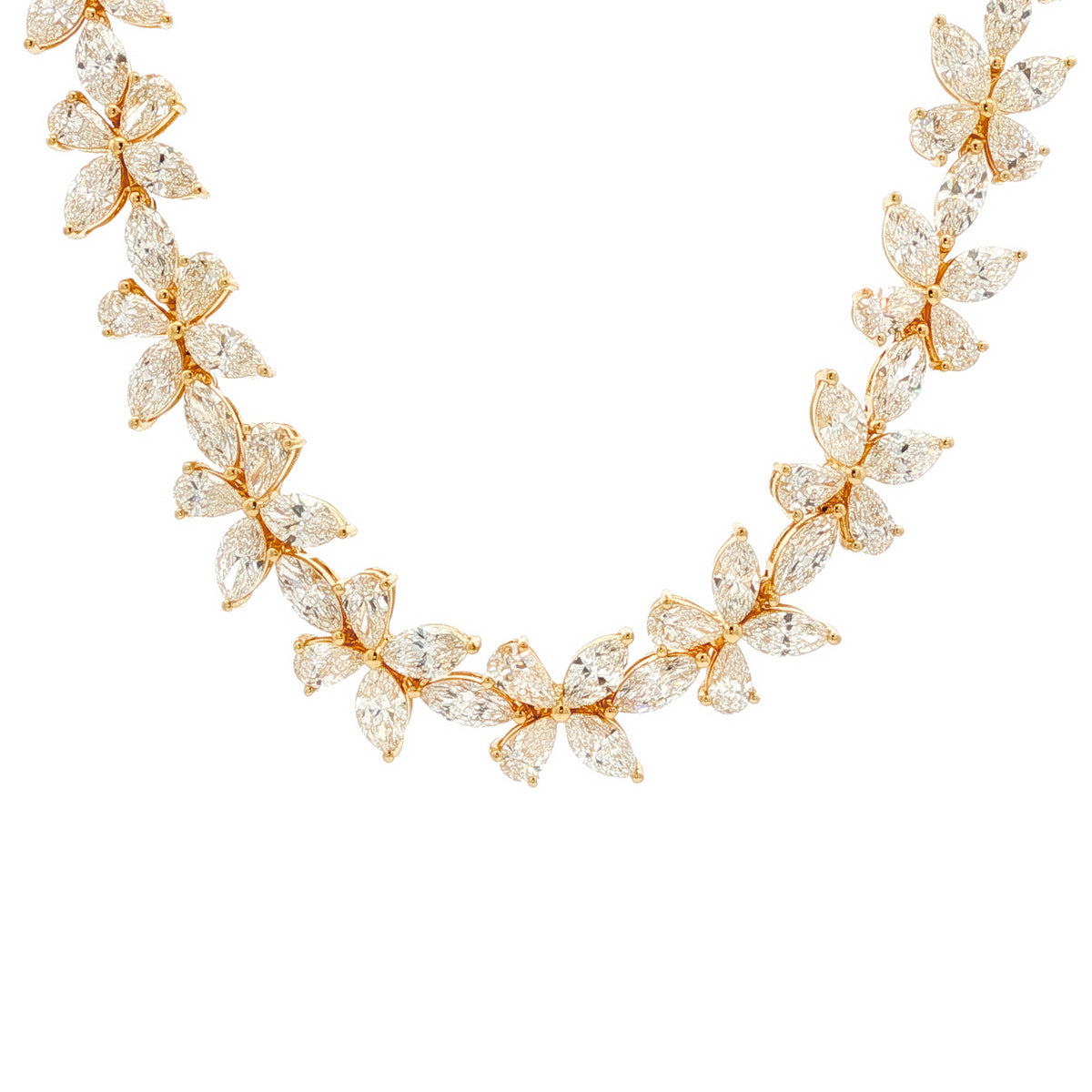 18kt Yellow Gold 37.30 ctw Diamond Floral Necklace