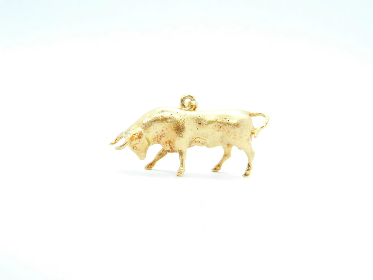 18ktt Yellow Gold Bull Taurus Zodiac Pendant