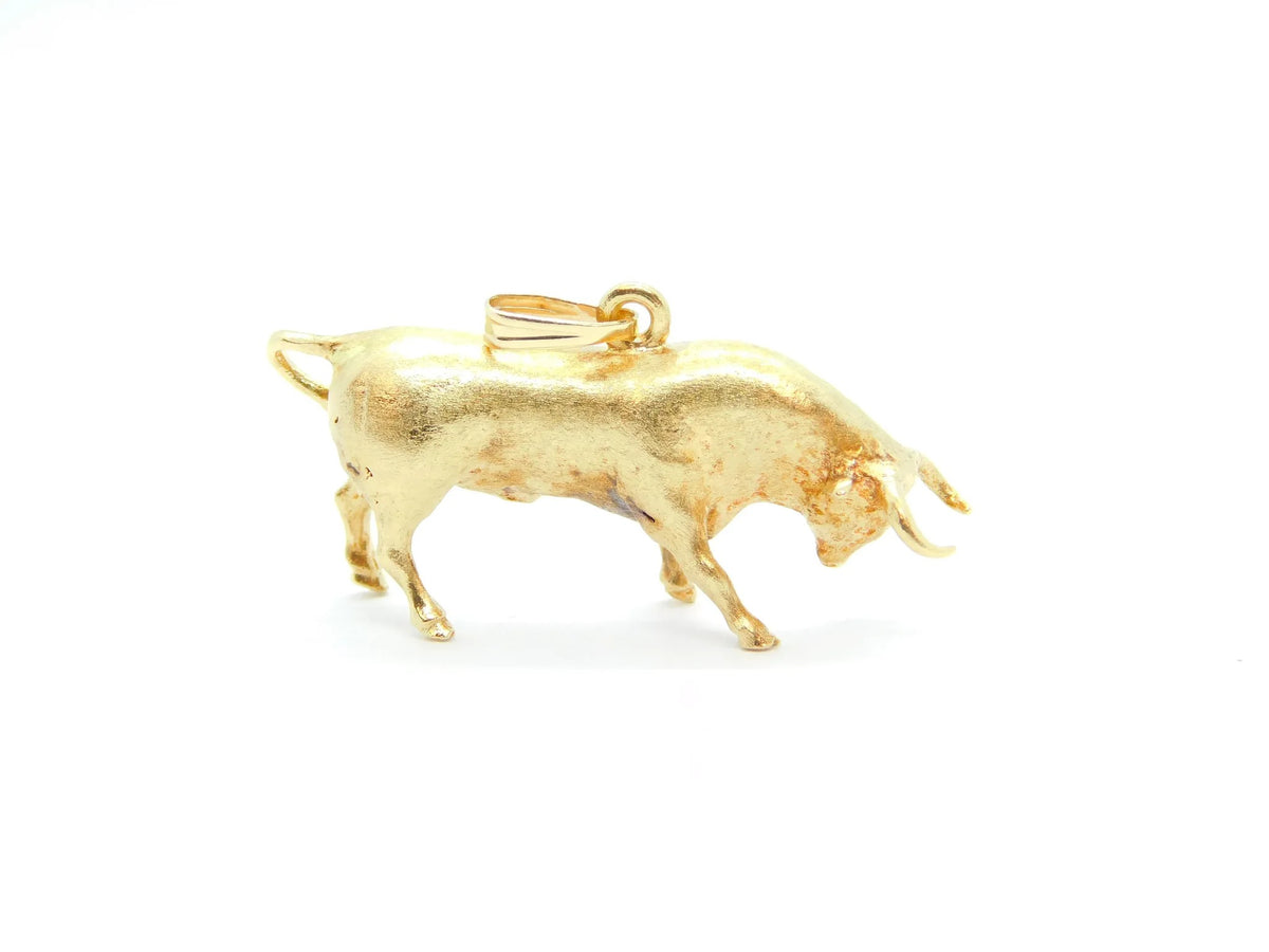 18ktt Yellow Gold Bull Taurus Zodiac Pendant