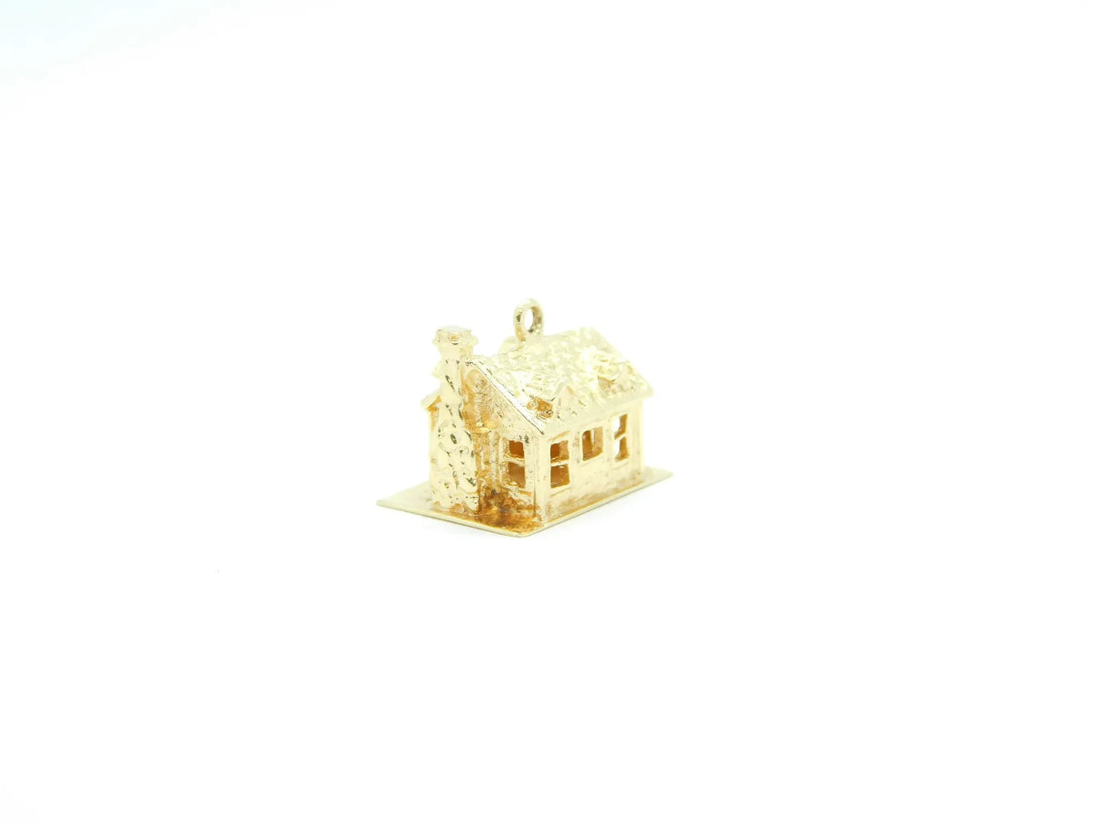 14kt Yellow Gold House / Cabin Charm