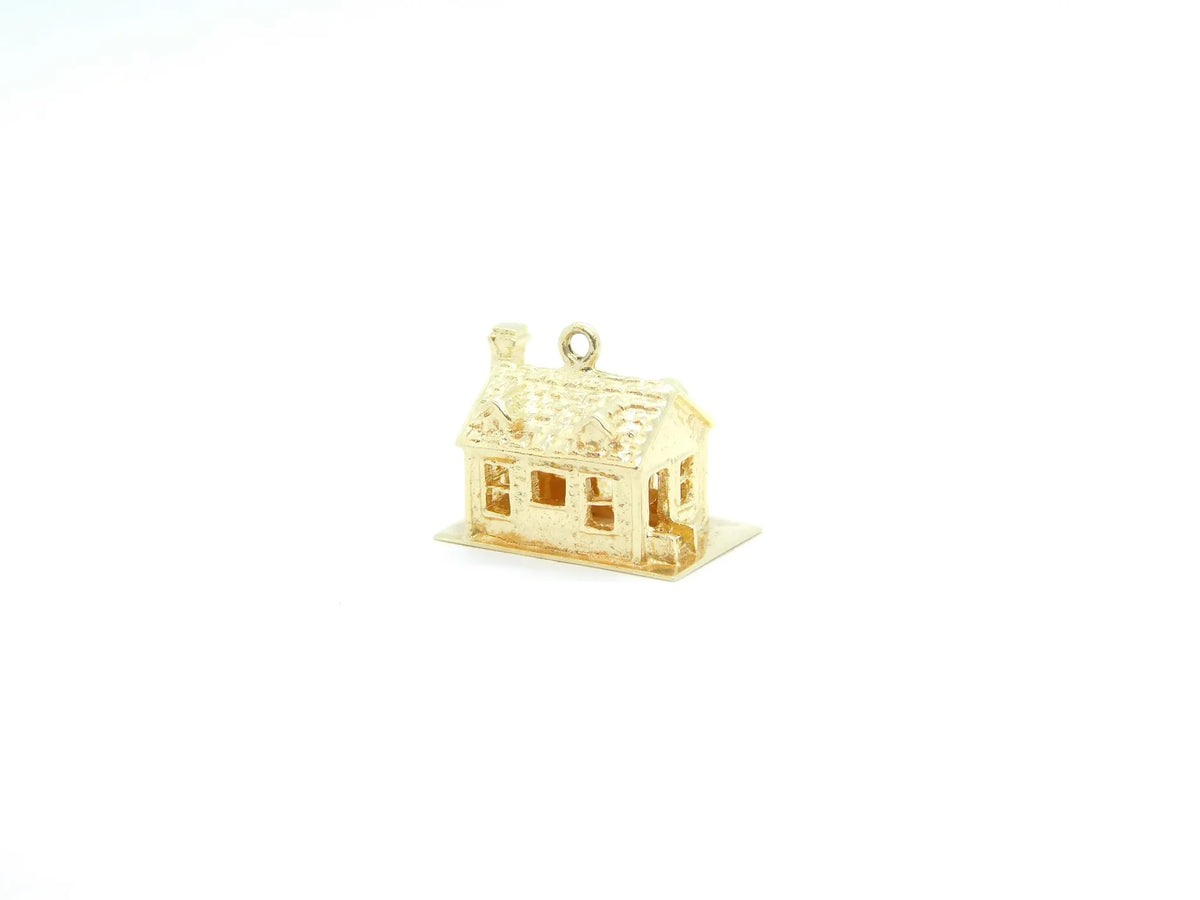14kt Yellow Gold House / Cabin Charm