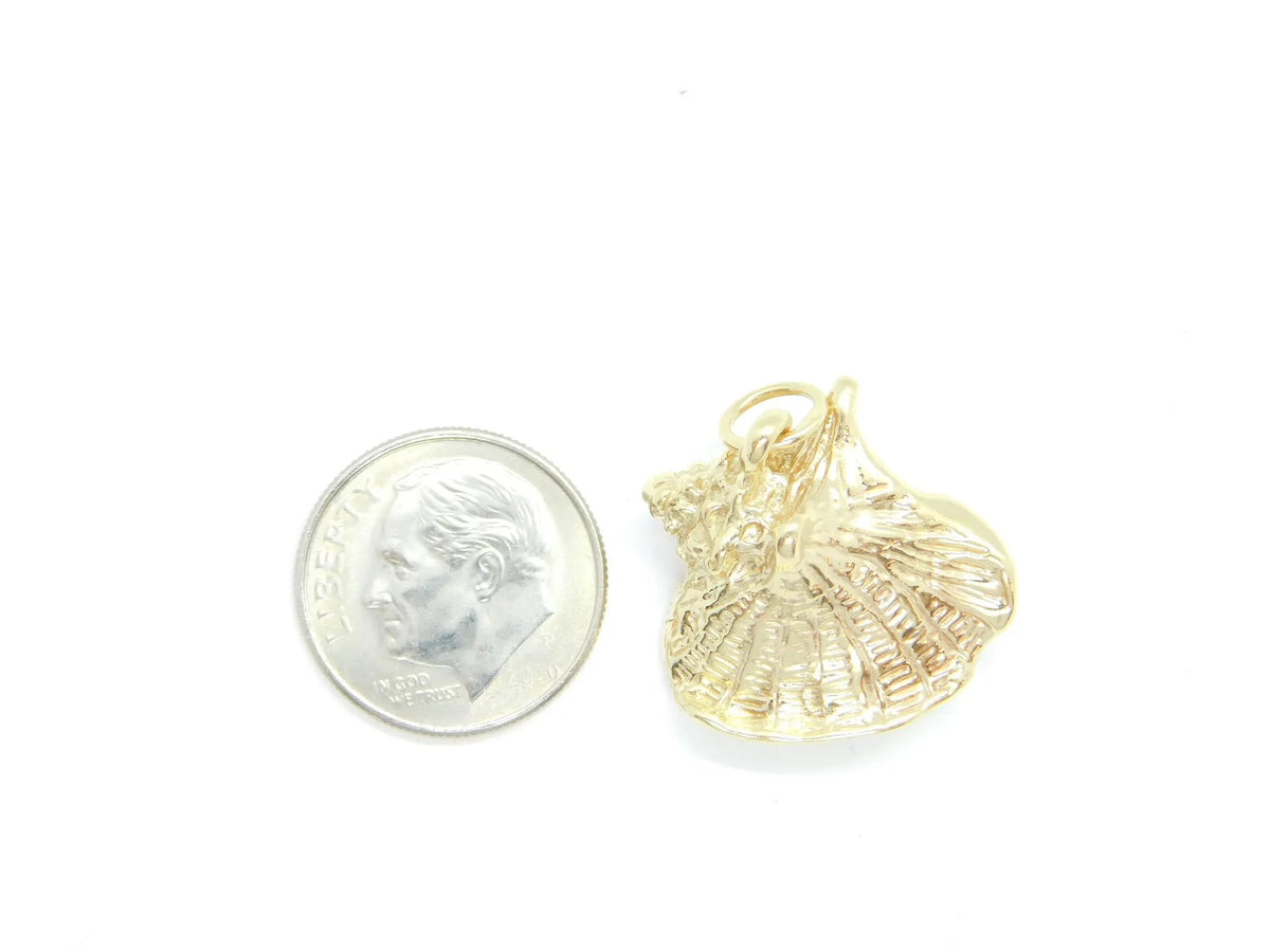 14kt Yellow Gold Nautical Queen Conch Shell Charm