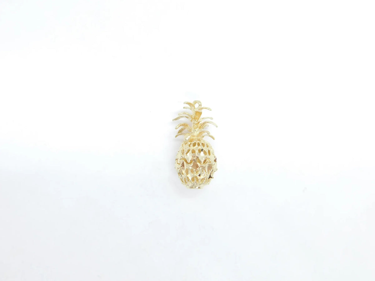 14kt Yellow Gold Three Dimensional Diamond Cut Pineapple Charm