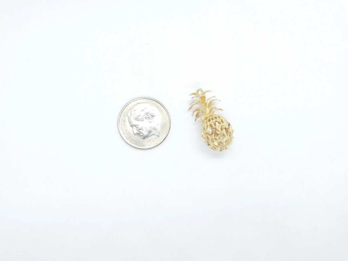 14kt Yellow Gold Three Dimensional Diamond Cut Pineapple Charm