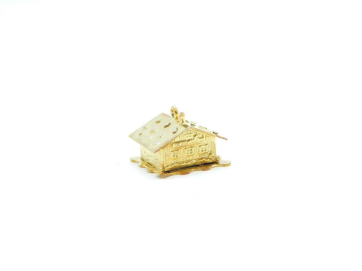 14kt Yellow Gold Opening House/ Cabin Charm with Sleeping Couple