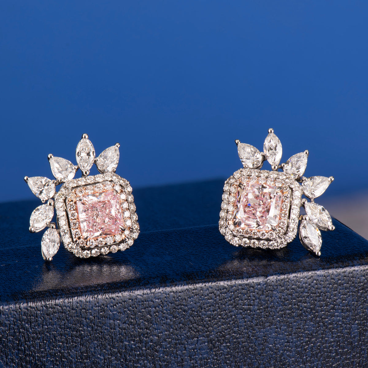 JULEVE 18K GOLD 2.51CTW PINK DIAMOND & 2.09CTW DIAMOND EARRINGS
