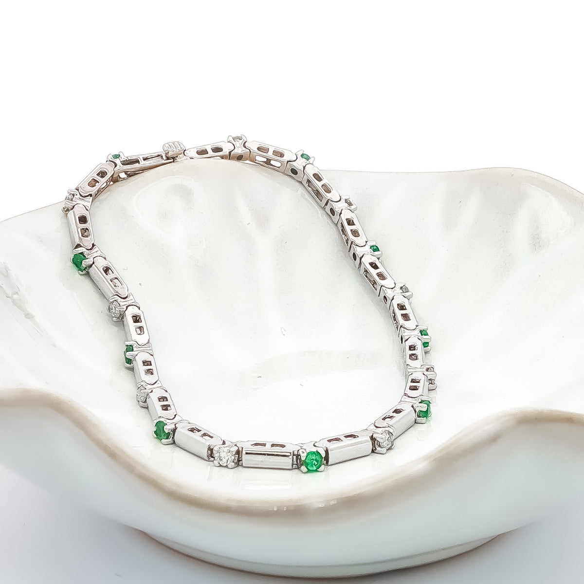 14kt White Gold 0.50ctw Round Emerald & 0.45ctw Round Diamond Bracelet