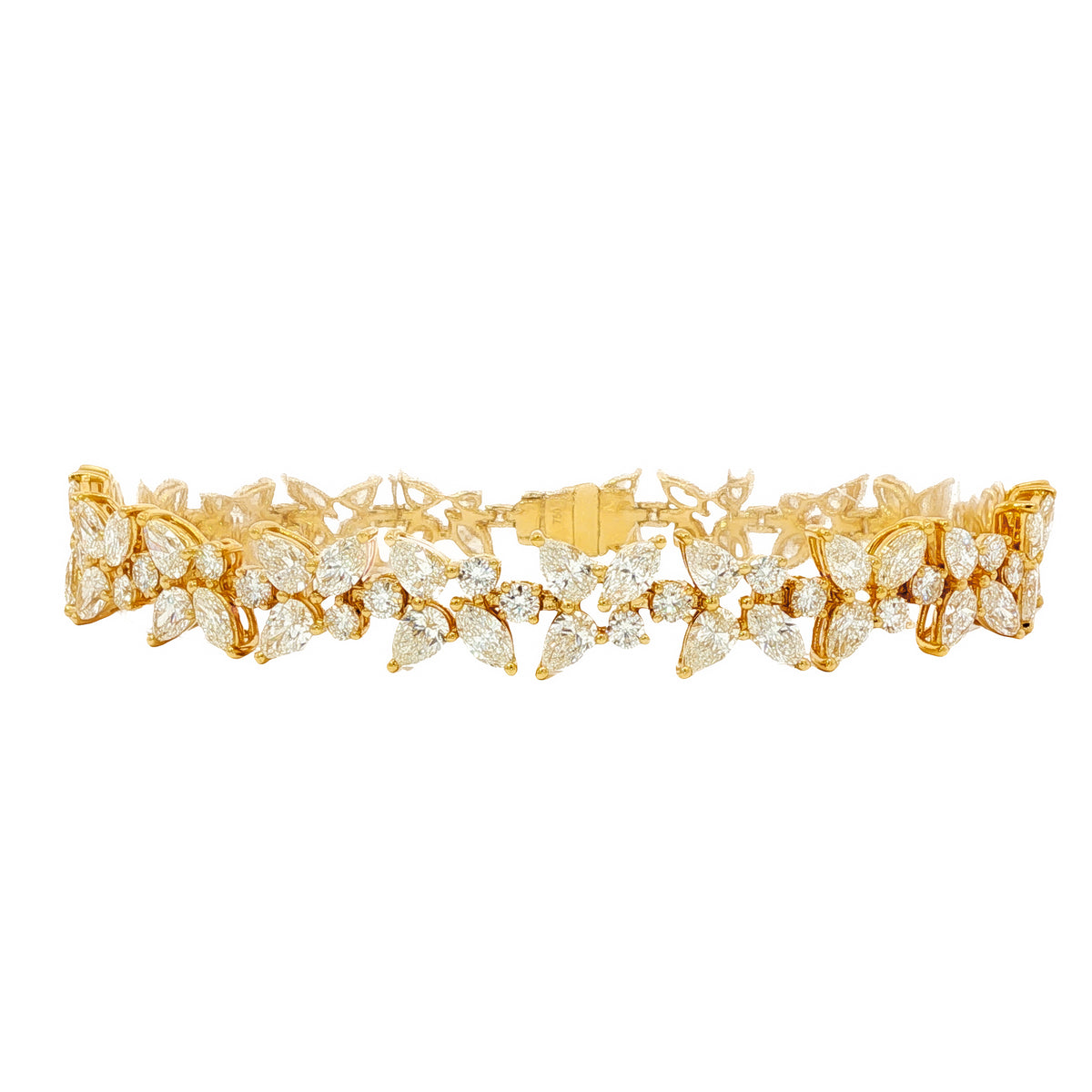 18kt Yellow Gold 13.75 ctw Diamond Cluster Bracelet
