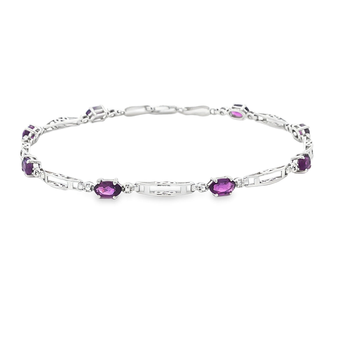10kt White Gold 1.84 ctw Oval Amethyst and Diamond Accent Bracelet