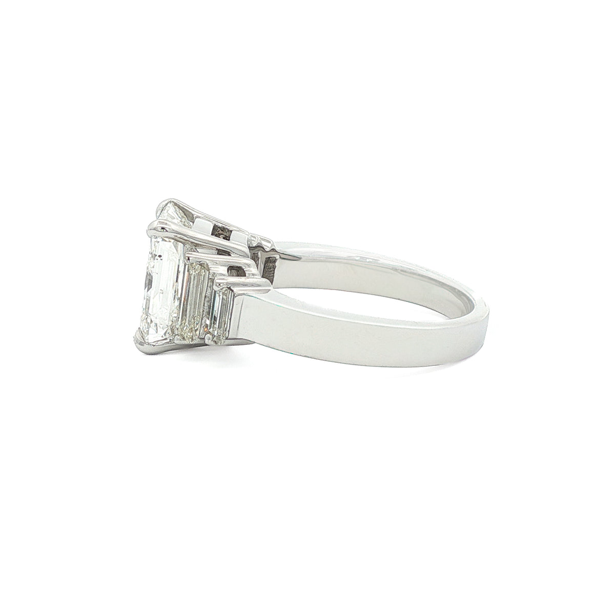 Juleve 18kt White Gold 4.06 ct Radiant Cut & Baguette Diamond Ring 5,5.5,6,6.5,7,7.5,8