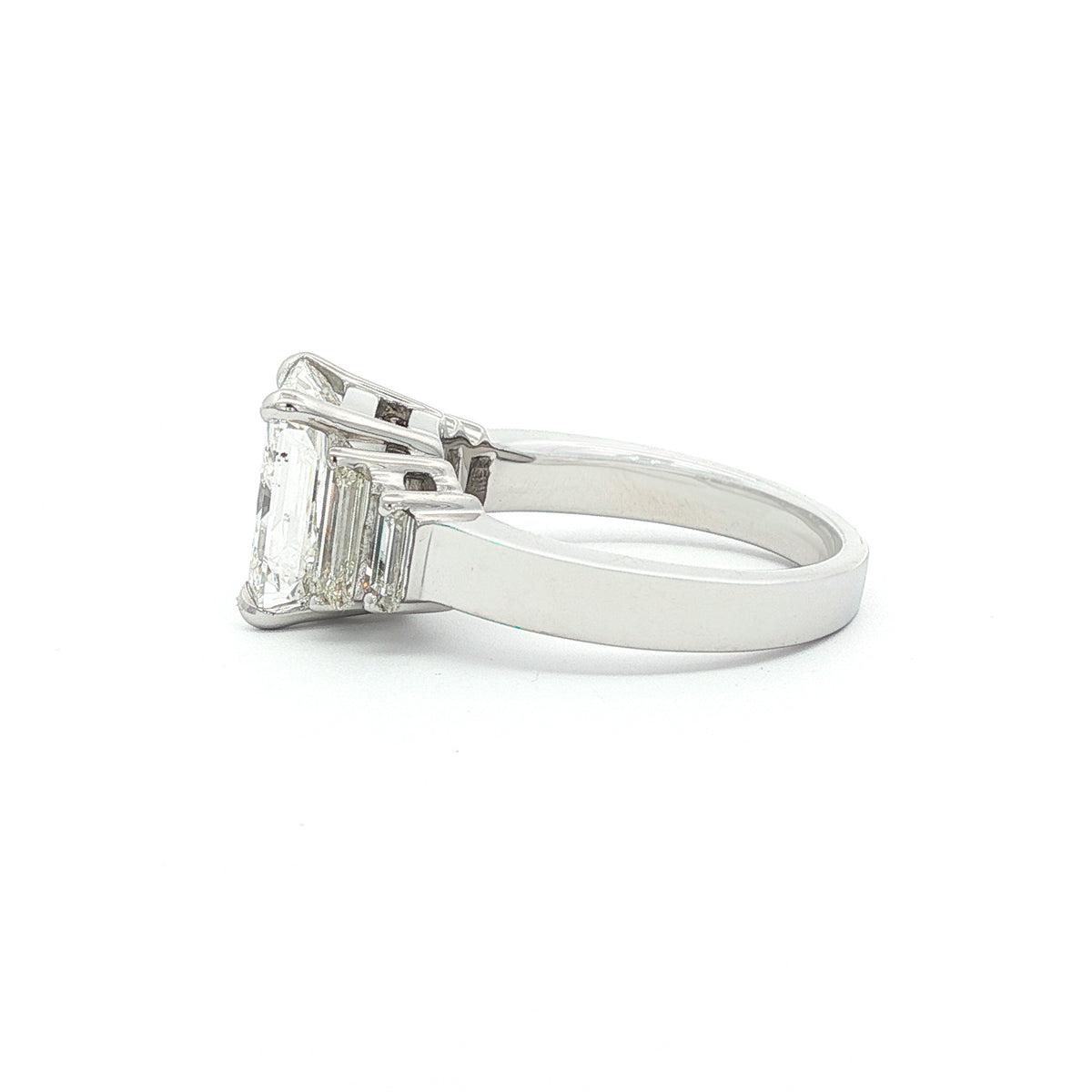 18kt White Gold 4.06 ct Radiant Cut & Baguette Diamond Ring 5,5.5,6,6.5,7,7.5,8
