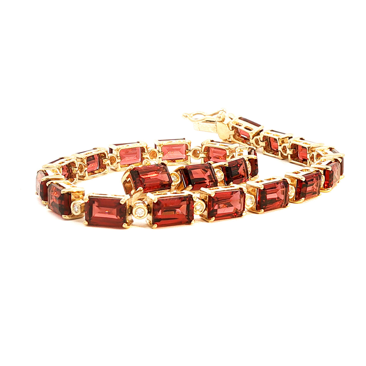 14kt Yellow Gold 16.00 ctw Emerald Cut Garnet and Diamond Bracelet - 7 Inch