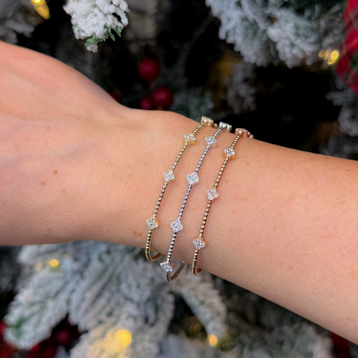 14K GOLD APPROX .32 CTW DIAMOND CLOVER FLEX BANGLE BRACELET White,Yellow,Rose