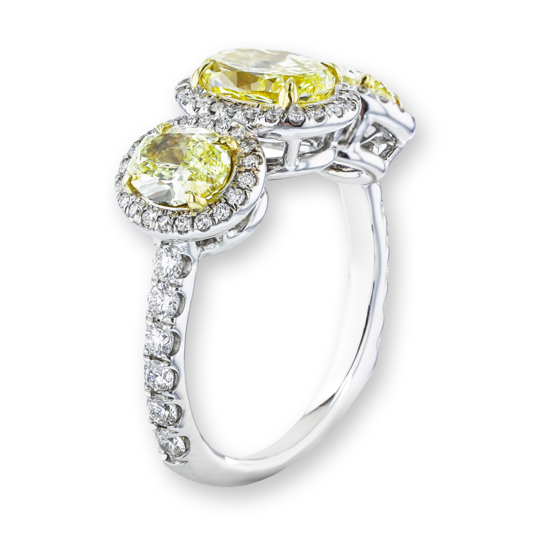 18KT WHITE GOLD 3.17CTW YELLOW & 0.72CTW DIAMOND 3 STONE RING - SOLD 4,4.5,5,5.5,6,6.5,7,7.5,8,8.5,9