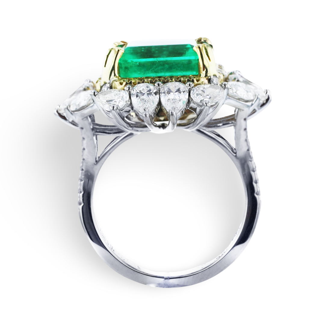 JULEVE GOLD & PLATINUM 6.50CT EMERALD & 3.32CTW DIAMOND RING 6,6.5,7