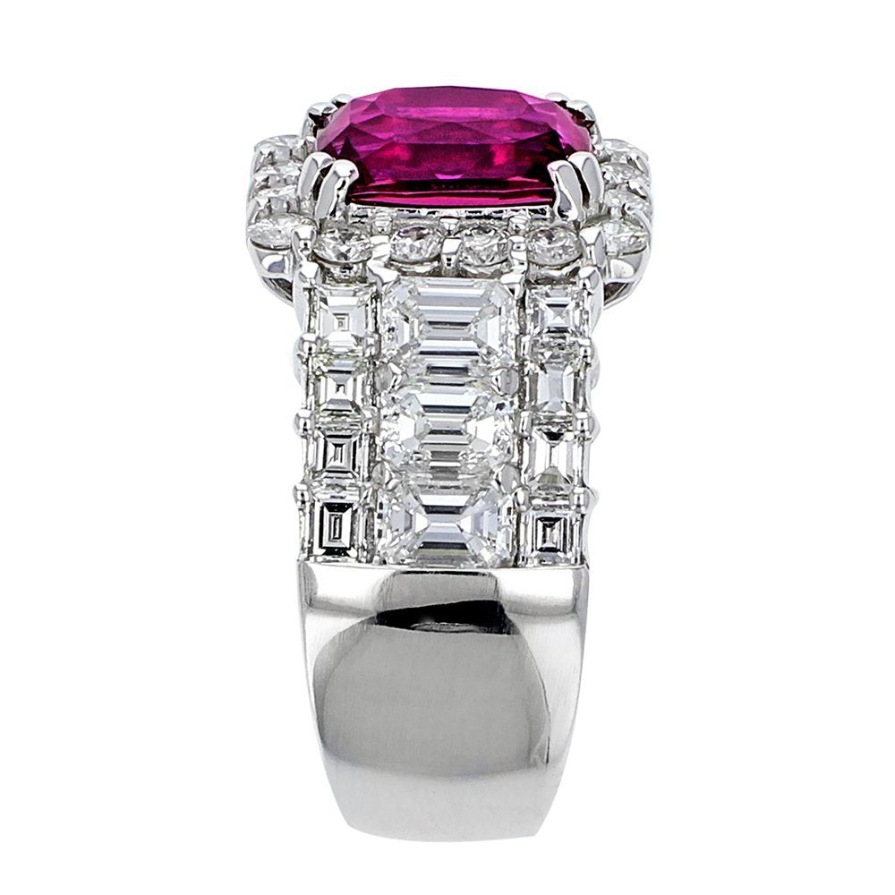 JULEVE 18KT GOLD 3.11 CT PINK-RED SAPPHIRE & 3.46 CTW DIAMOND RING