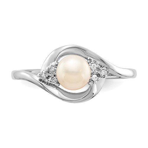14KT Gold Diamond And Pearl Ring 4 / White,4 / Yellow,4.5 / White,4.5 / Yellow,5 / White,5 / Yellow,5.5 / White,5.5 / Yellow,6 / White,6 / Yellow,6.5 / White,6.5 / Yellow,7 / White,7 / Yellow,7.5 / White,7.5 / Yellow,8 / White,8 / Yellow,8.5 / White,8.5 / Yellow,9 / White,9 / Yellow