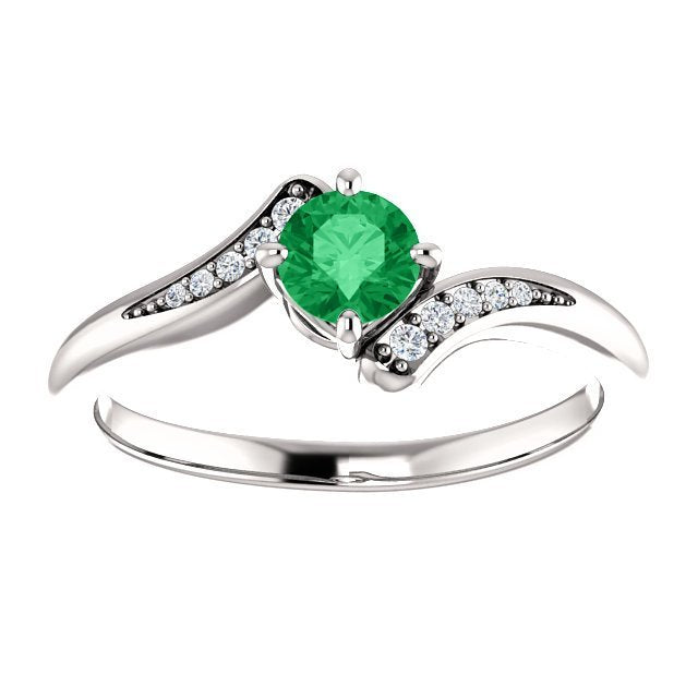14KT Gold Round Emerald & Diamond Ring White